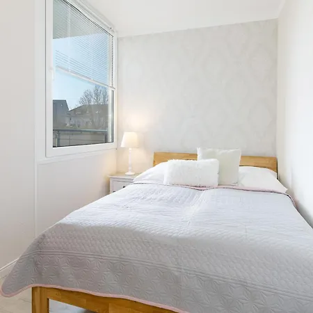 Probsteier Platz Perlentaucher * Laboe