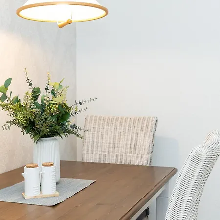 Probsteier Platz Perlentaucher